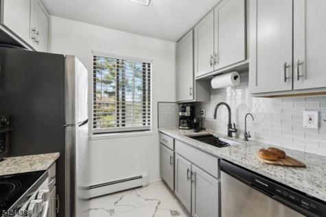 747 Riverside Avenue Lyndhurst NJ 07071