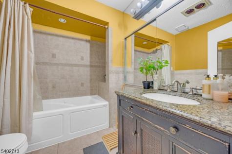 89 Park Gate Drive Edison NJ 08820