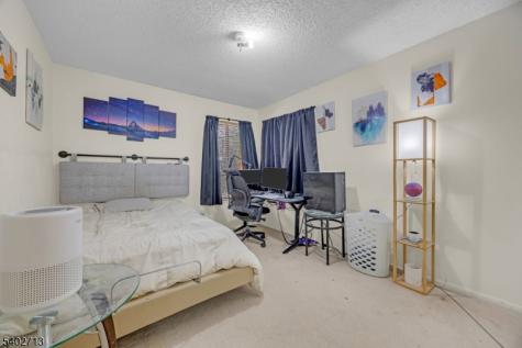 89 Park Gate Drive Edison NJ 08820