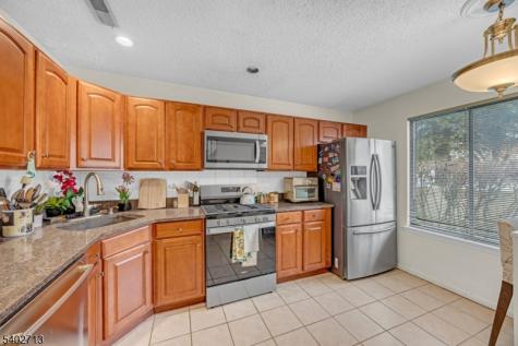 89 Park Gate Drive Edison NJ 08820