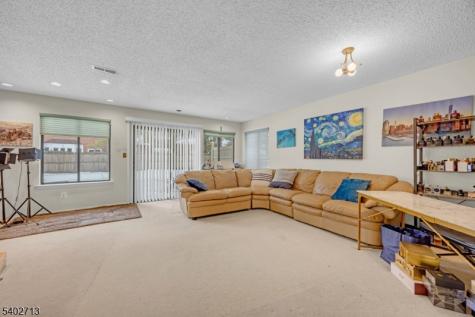 89 Park Gate Drive Edison NJ 08820