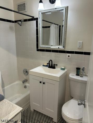 377 S Harrison Street 15d East Orange NJ 07018