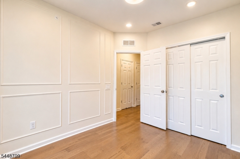 22 Gala Court Livingston NJ 07039