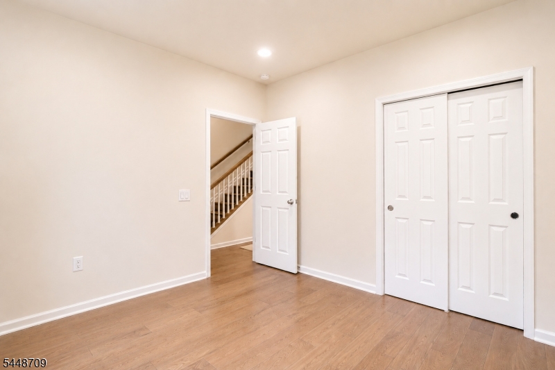 22 Gala Court Livingston NJ 07039