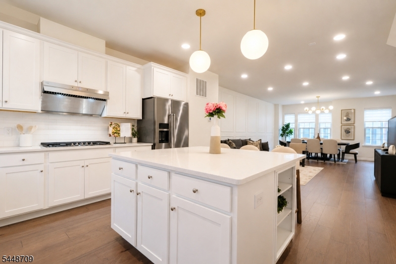 22 Gala Court Livingston NJ 07039