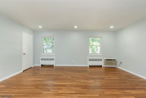 32 Wedgewood Drive Verona NJ 07044