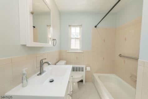 32 Wedgewood Drive Verona NJ 07044