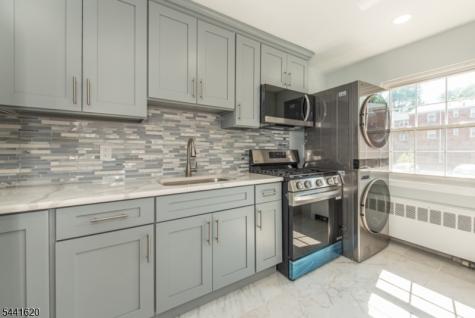 32 Wedgewood Drive Verona NJ 07044