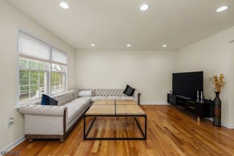 47 Harvey Court Clark NJ 07066