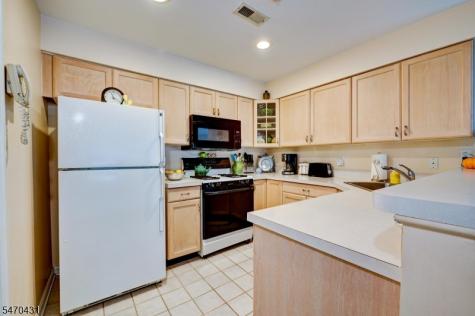 30 Mountainview Court Riverdale NJ 07457