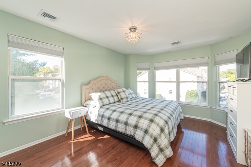 12 Frankie Lane East Hanover NJ 07936