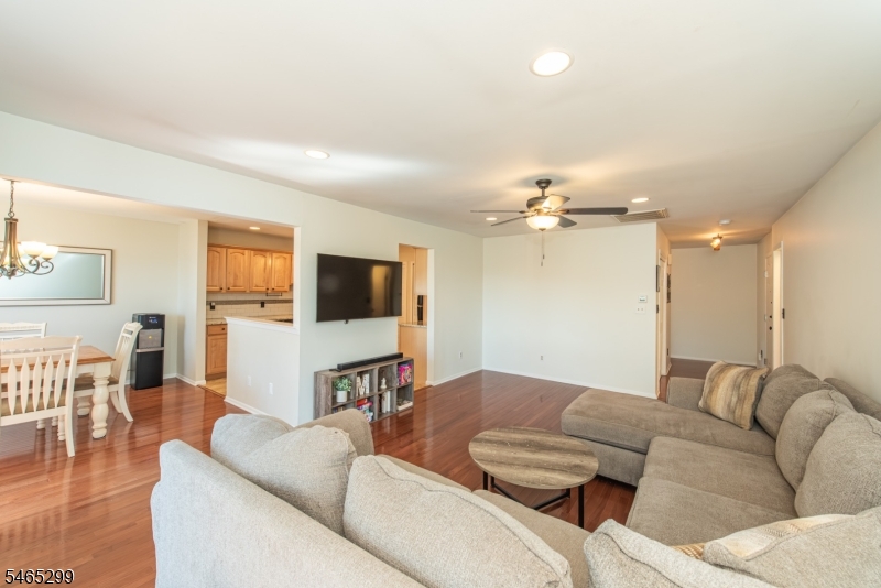 12 Frankie Lane East Hanover NJ 07936