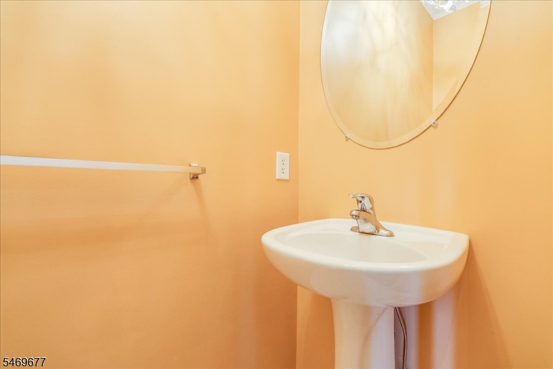 119 Saratoga Court Franklin NJ 08873