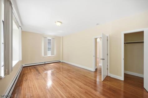 5 Pomona Avenue Newark NJ 07112