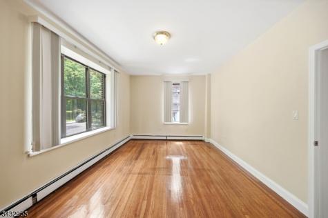 5 Pomona Avenue Newark NJ 07112