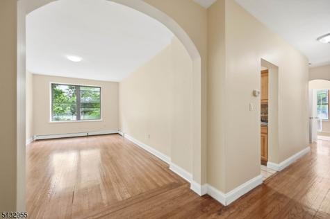 5 Pomona Avenue Newark NJ 07112