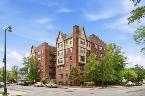 5 Pomona Avenue Newark NJ 07112