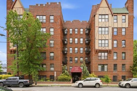 5 Pomona Avenue Newark NJ 07112