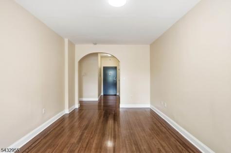5 Pomona Avenue Newark NJ 07112