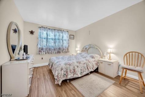 100 Luttgen Place Linden NJ 07036