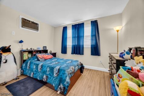 100 Luttgen Place Linden NJ 07036