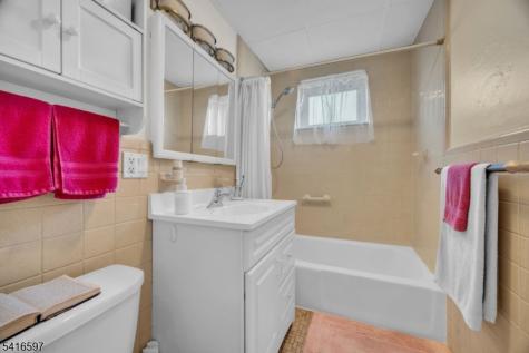100 Luttgen Place Linden NJ 07036