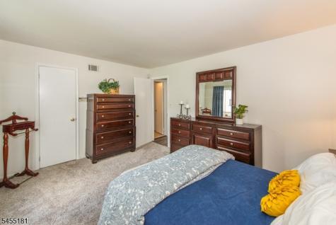 15277 Aspen Court Stanhope NJ 07874