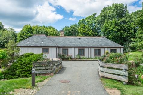 15277 Aspen Court Stanhope NJ 07874
