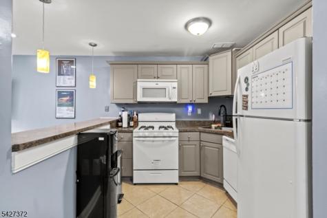 826 Grand St, Unit 2k Elizabeth NJ 07202