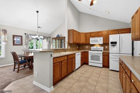 23 Caleb Court Hardyston NJ 07419