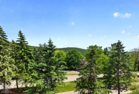 23 Caleb Court Hardyston NJ 07419