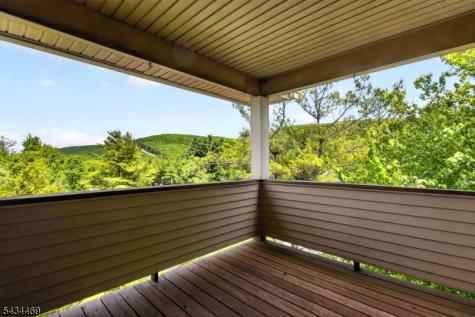 23 Caleb Court Hardyston NJ 07419