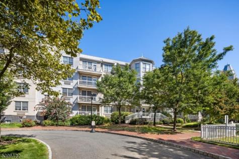 4 Constellation Place 101 Jersey City NJ 07305