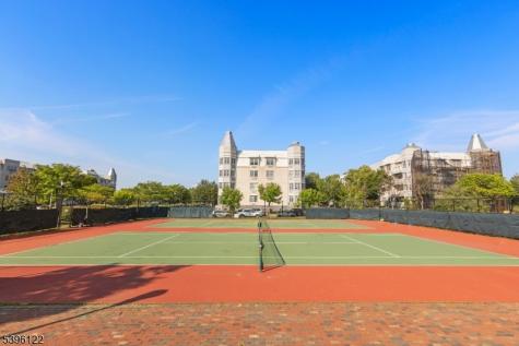 4 Constellation Place 101 Jersey City NJ 07305
