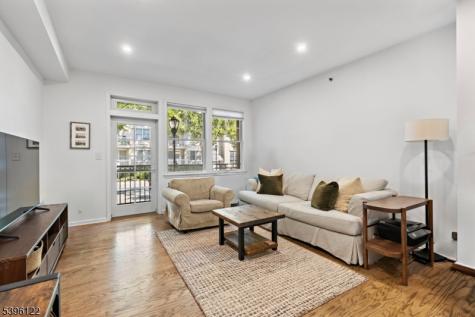 4 Constellation Place 101 Jersey City NJ 07305