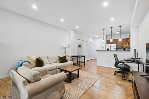 4 Constellation Place 101 Jersey City NJ 07305
