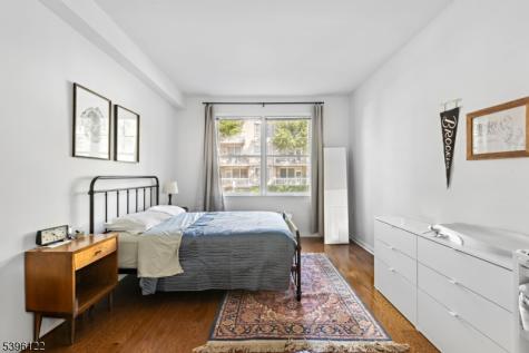 4 Constellation Place 101 Jersey City NJ 07305