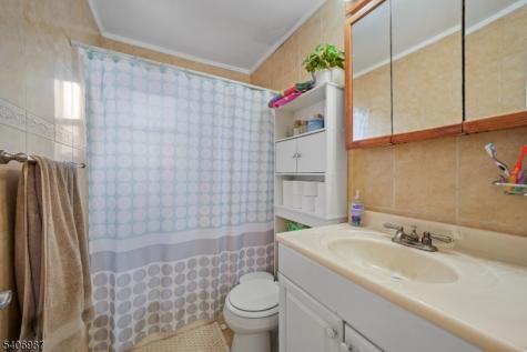 1300 Rock Ave Apt F1 North Plainfield NJ 07060