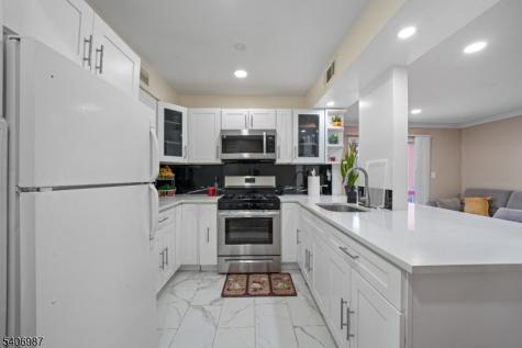 1300 Rock Ave Apt F1 North Plainfield NJ 07060