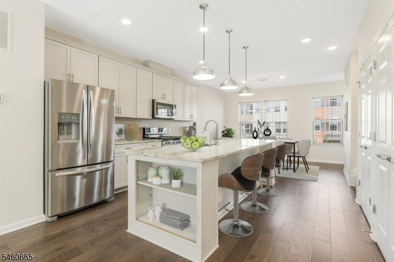 17 Gala Court Livingston NJ 07039
