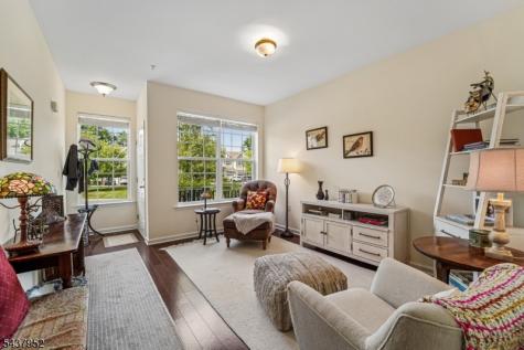 24 Pineview Drive Waldwick NJ 07463