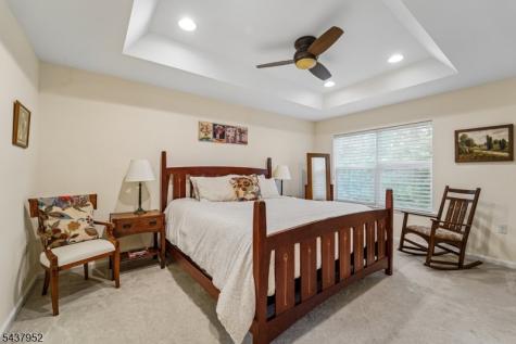 24 Pineview Drive Waldwick NJ 07463