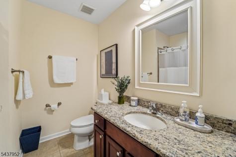 24 Pineview Drive Waldwick NJ 07463