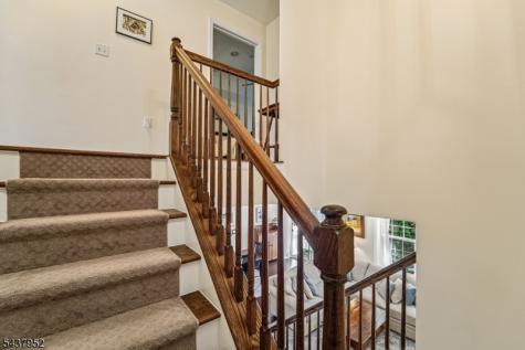 24 Pineview Drive Waldwick NJ 07463