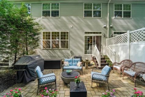 24 Pineview Drive Waldwick NJ 07463