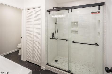 18 Whisper Way Roxbury NJ 07852