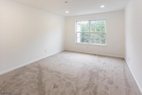 18 Whisper Way Roxbury NJ 07852
