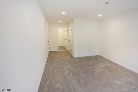 18 Whisper Way Roxbury NJ 07852