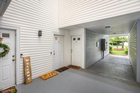 18 Whisper Way Roxbury NJ 07852