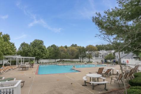 18 Whisper Way Roxbury NJ 07852